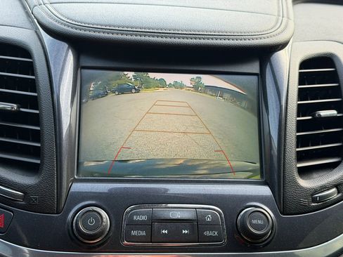 Used 2019 Chevrolet Impala LT FWD image 23