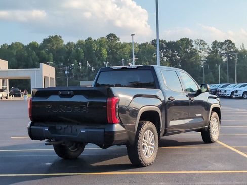 Used 2022 Toyota Tundra SR5 AWD/4WD image 6