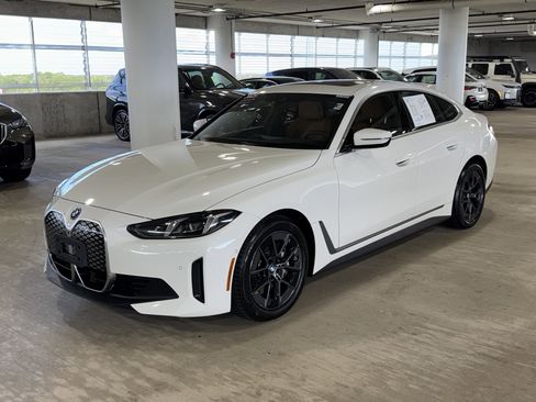 Certified 2025 BMW i4 xDrive40i w/ Parking Assistance Package image 4