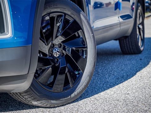 New 2026 Volkswagen Atlas SE image 2