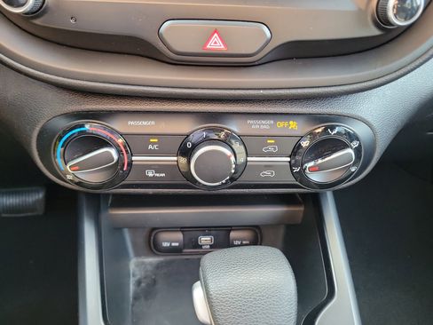Used 2020 Kia Soul LX FWD image 33