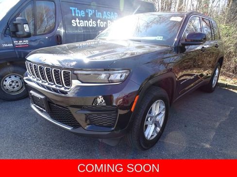 Certified 2025 Jeep Grand Cherokee Laredo X w/ Luxury Tech Group I image 1