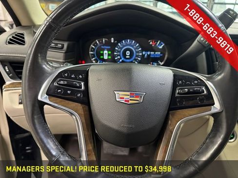 Used 2019 Cadillac Escalade ESV Premium Luxury image 21