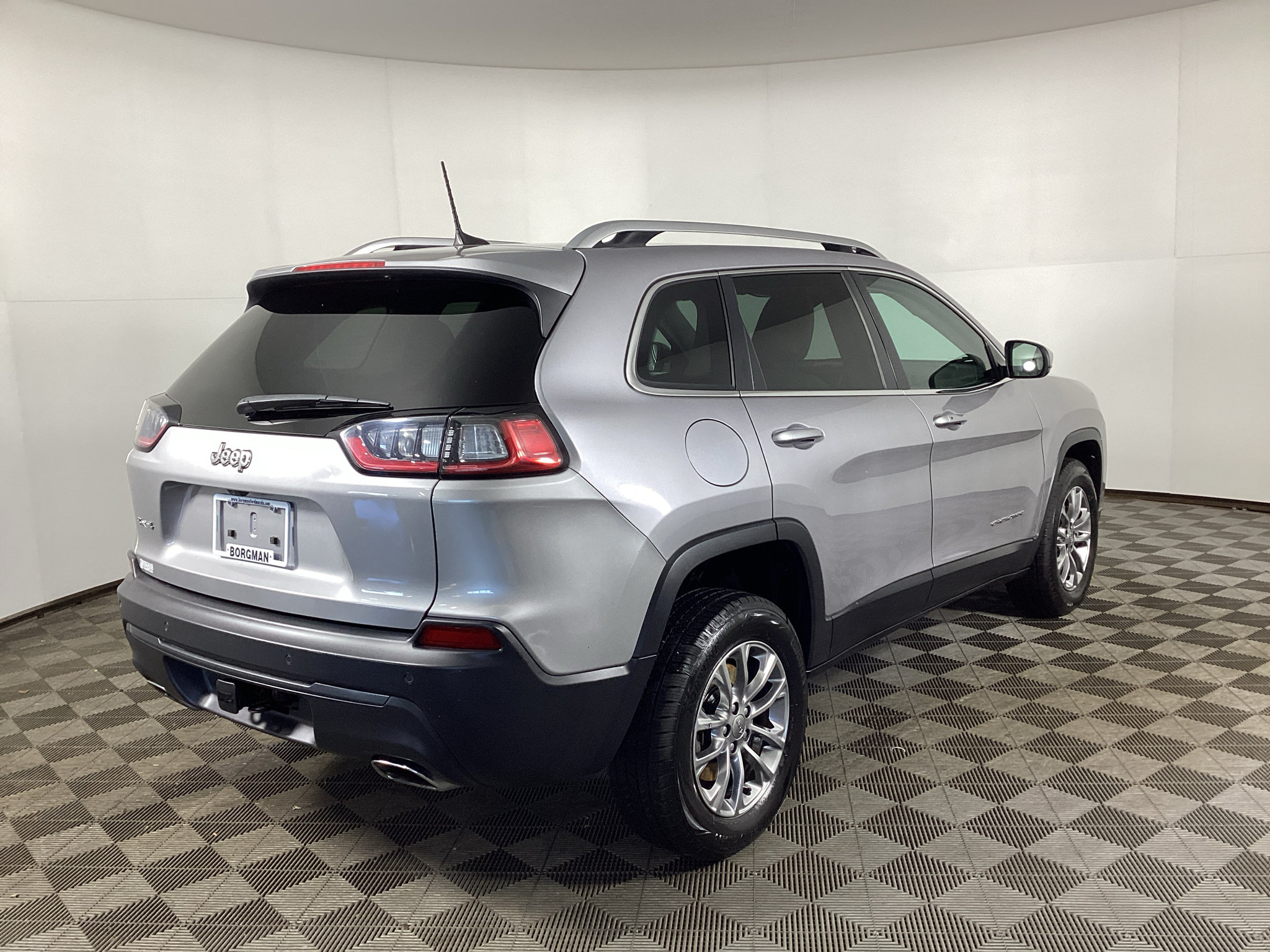 Used 2020 Jeep Cherokee Latitude Lux w/ Trailer Tow Group AWD/4WD image 2