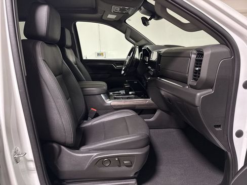 Used 2023 Chevrolet Silverado 1500 LTZ w/ LTZ Premium Package AWD/4WD image 22