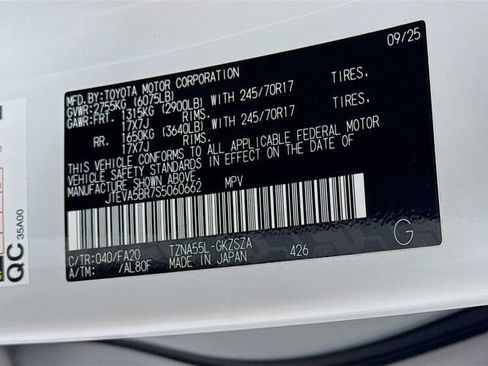 Certified 2025 Toyota 4Runner SR5 AWD/4WD image 29