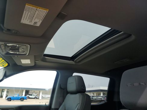 Certified 2022 GMC Sierra 1500 Denali w/ Denali Premium Package AWD/4WD image 27