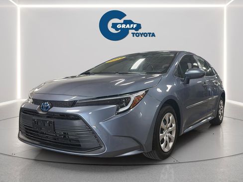 Used 2023 Toyota Corolla LE AWD/4WD image 1