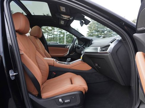 Used 2023 BMW X6 xDrive40i w/ M Sport Package image 37