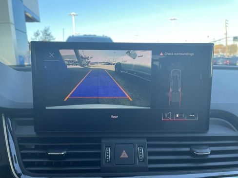 Used 2024 Audi Q5 2.0T Premium image 14