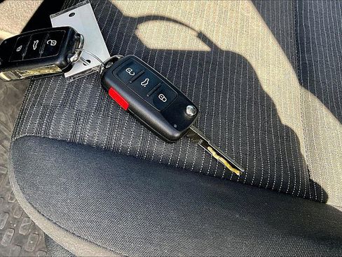 Used 2018 Volkswagen Tiguan Limited image 10