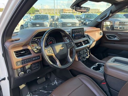 Used 2021 Chevrolet Tahoe High Country AWD/4WD image 12