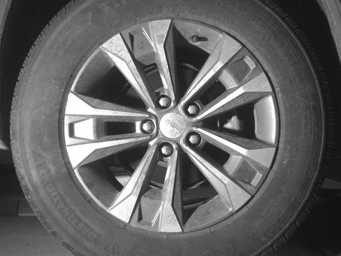 Used 2025 Chevrolet Equinox LT FWD image 15
