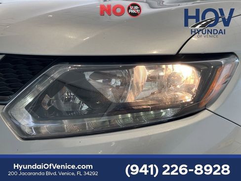 Used 2016 Nissan Rogue SV w/ SV Premium Package FWD image 7