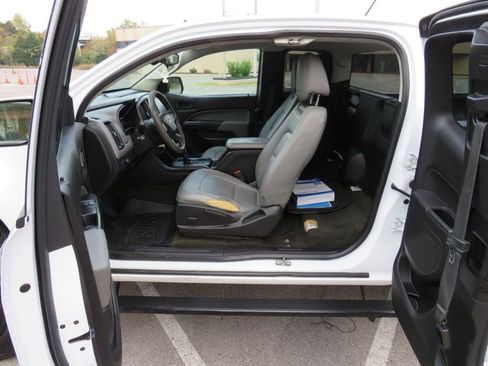 Used 2016 Chevrolet Colorado W/T image 15