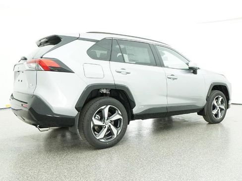 New 2025 Toyota RAV4 SE image 21