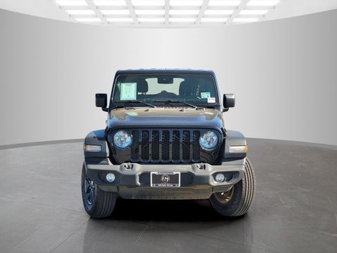 Used 2024 Jeep Wrangler Unlimited Sport AWD/4WD image 3