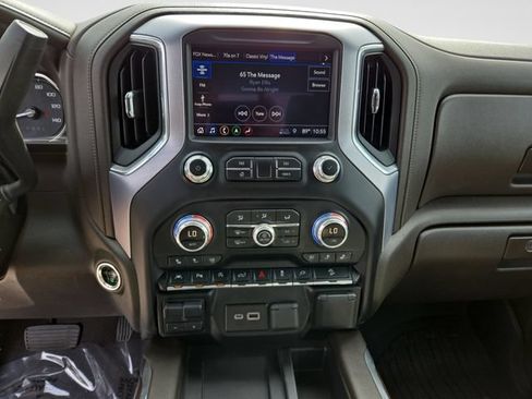 Used 2019 GMC Sierra 1500 SLT w/ SLT Premium Plus Package AWD/4WD image 24
