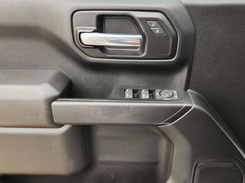 Used 2023 Chevrolet Silverado 1500 Custom RWD image 17