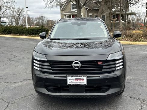 Certified 2025 Nissan Kicks SR image 2