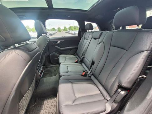 Certified 2024 Audi Q7 3.0T Prestige AWD/4WD image 17