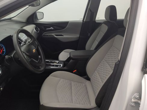 Used 2018 Chevrolet Equinox LS FWD image 17