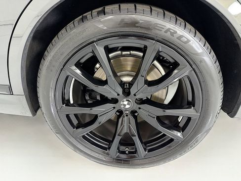 Certified 2025 BMW X7 xDrive40i w/ Executive Package image 31