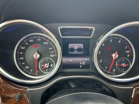 Used 2017 Mercedes-Benz GLE 400 4MATIC image 13