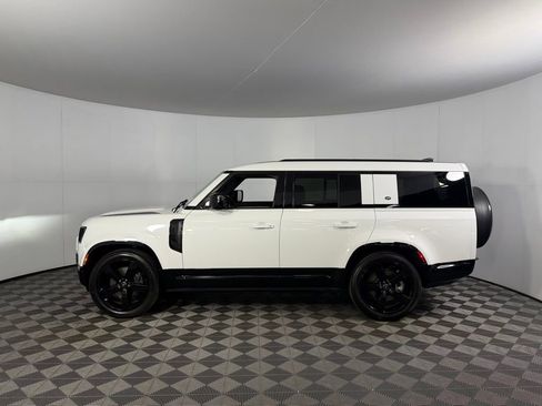 Used 2024 Land Rover Defender 130 X-Dynamic SE AWD/4WD image 8