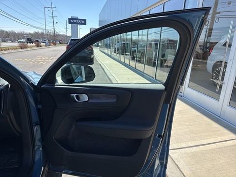 Certified 2025 Volvo XC40 B5 Plus image 14