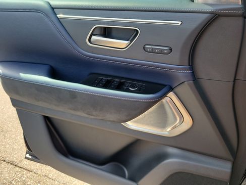 Certified 2026 INFINITI QX80 4WD w/ Sport Exterior Package image 21