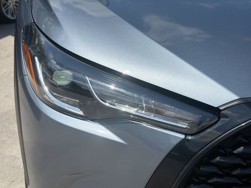 Used 2024 Toyota Corolla Cross LE FWD image 33