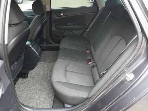 Used 2018 Kia Optima LX image 16