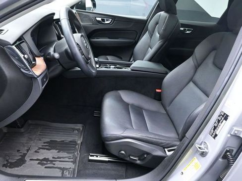 Used 2023 Volvo XC60 B5 Plus w/ Climate Package FWD image 18