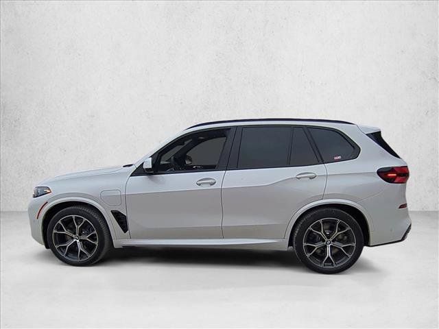 Used 2026 BMW X5 xDrive50e w/ M Sport Package AWD/4WD image 2