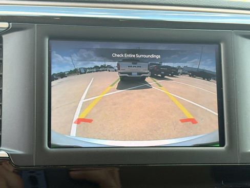 Used 2024 Chrysler Voyager LX FWD image 20