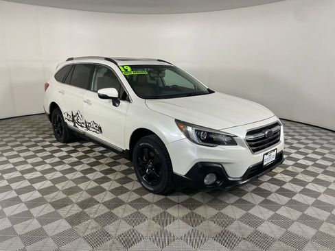 Used 2019 Subaru Outback 3.6R Touring w/ Popular Package #3A AWD/4WD image 24