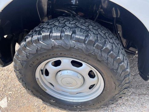 Used 2011 Ford F150 XL w/ HD Payload Pkg image 12