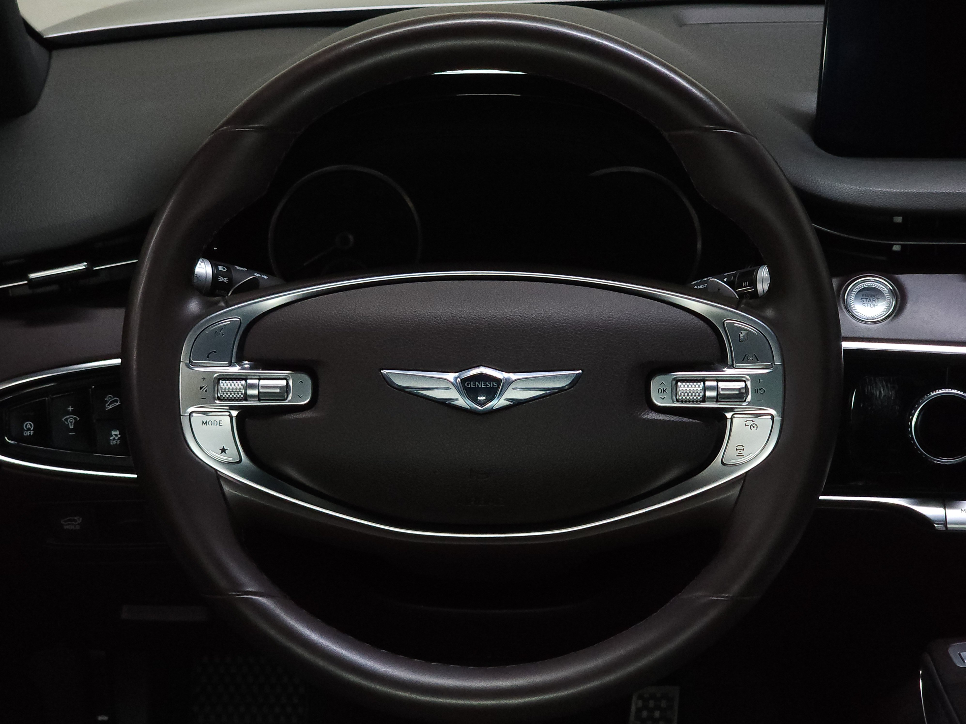 Used 2022 Genesis GV70 2.5T w/ Advanced Package AWD/4WD image 28