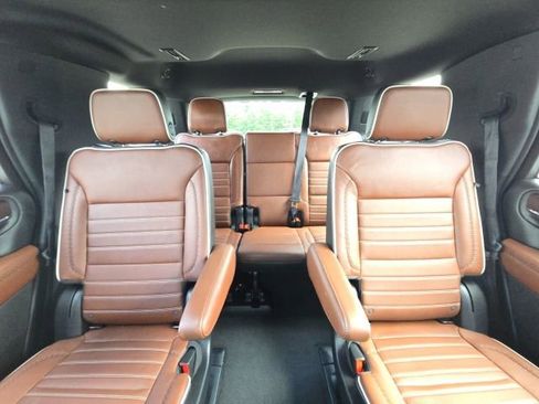 Used 2023 GMC Yukon Denali Ultimate AWD/4WD image 21