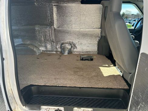 Used 2013 Ford E-250 and Econoline 250 w/ PWR Group image 11