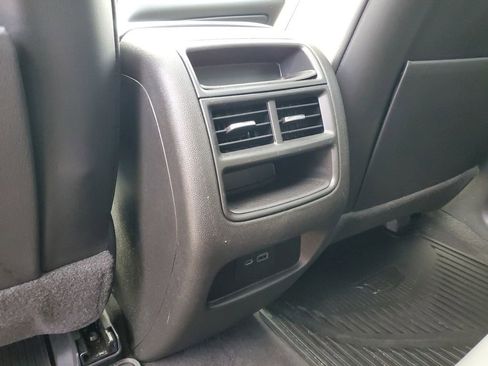 Used 2023 Cadillac XT5 Premium Luxury image 30