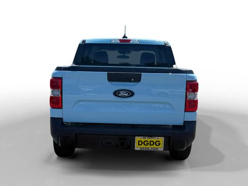 New 2026 Ford Maverick XLT w/ XLT Luxury Package FWD image 4