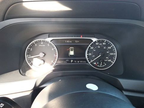 Used 2024 Nissan Pathfinder S image 17