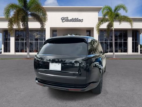 Used 2024 Land Rover Range Rover Long Wheelbase SE image 13