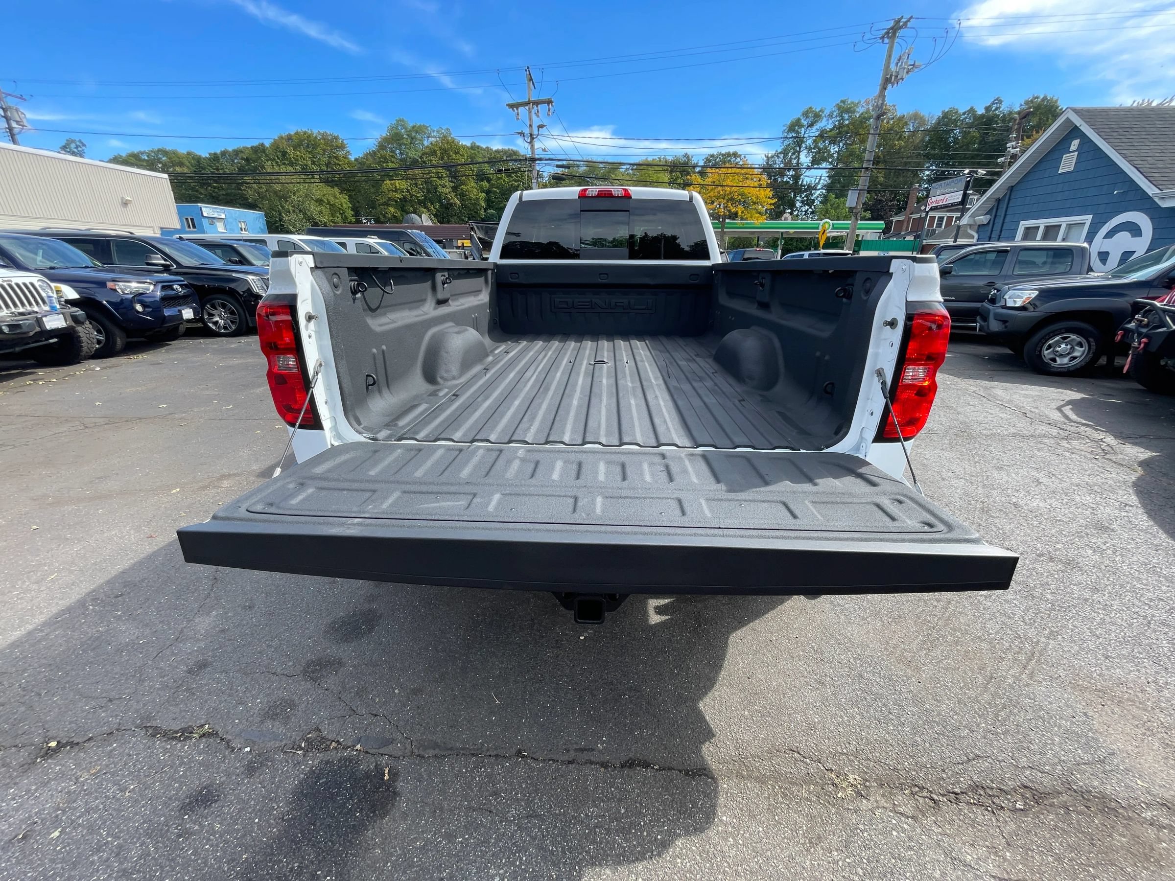 Used 2015 GMC Sierra 3500 Denali w/ Duramax Plus Package AWD/4WD image 29