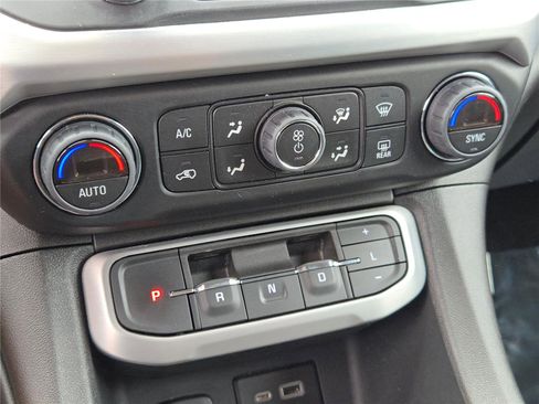Used 2023 GMC Acadia SLE w/ Driver Convenience Package AWD/4WD image 31