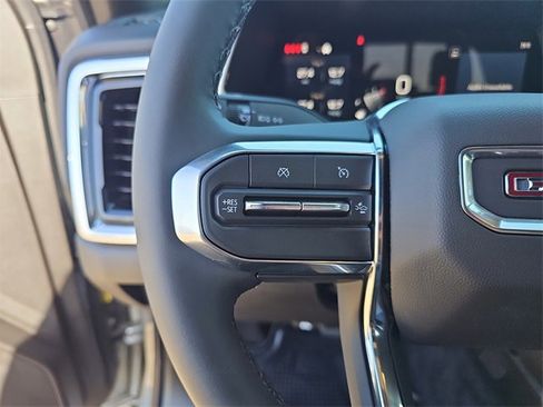 New 2025 GMC Canyon Elevation w/ Convenience Package image 17