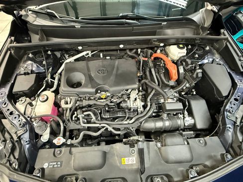 Used 2022 Toyota Venza XLE image 36