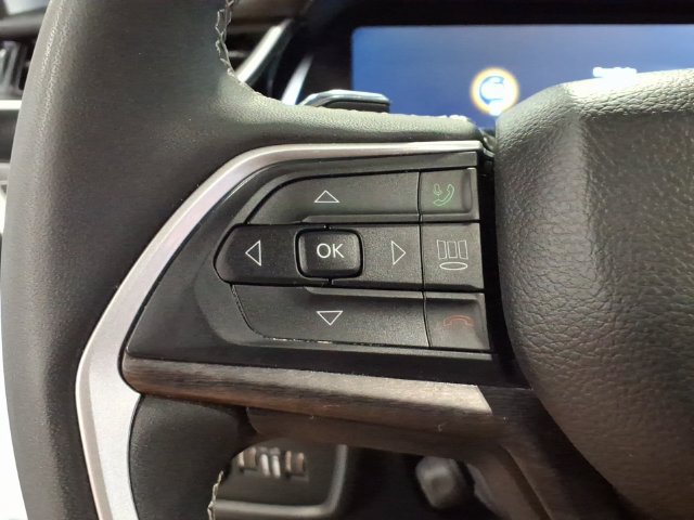 Used 2023 Jeep Grand Cherokee 4WD 4xe w/ Luxury Tech Group II image 16
